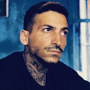 Meet your Posher, Oren flearock